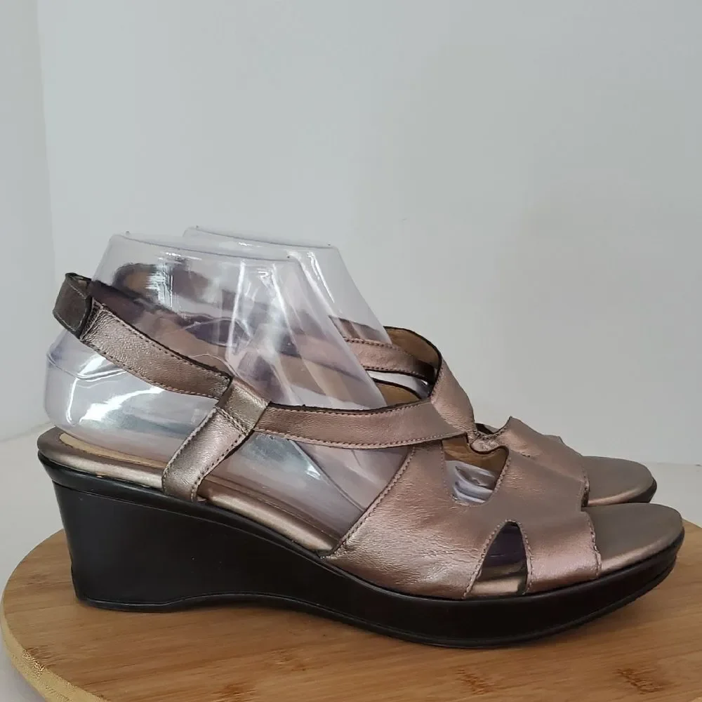 Naturalizer Villette Metallic Leather Bronze Wedge Heel Sandals Size 10W
